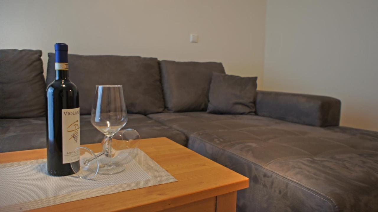 Hotel Heimfeld Restaurant Cafe Garching an Der Alz Екстериор снимка