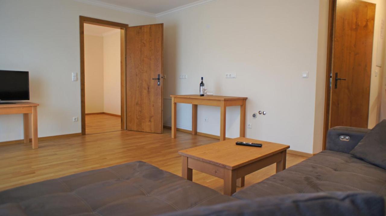 Hotel Heimfeld Restaurant Cafe Garching an Der Alz Екстериор снимка