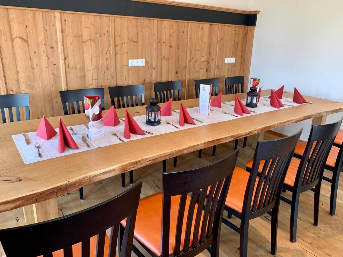 Hotel Heimfeld Restaurant Cafe Garching an Der Alz Екстериор снимка
